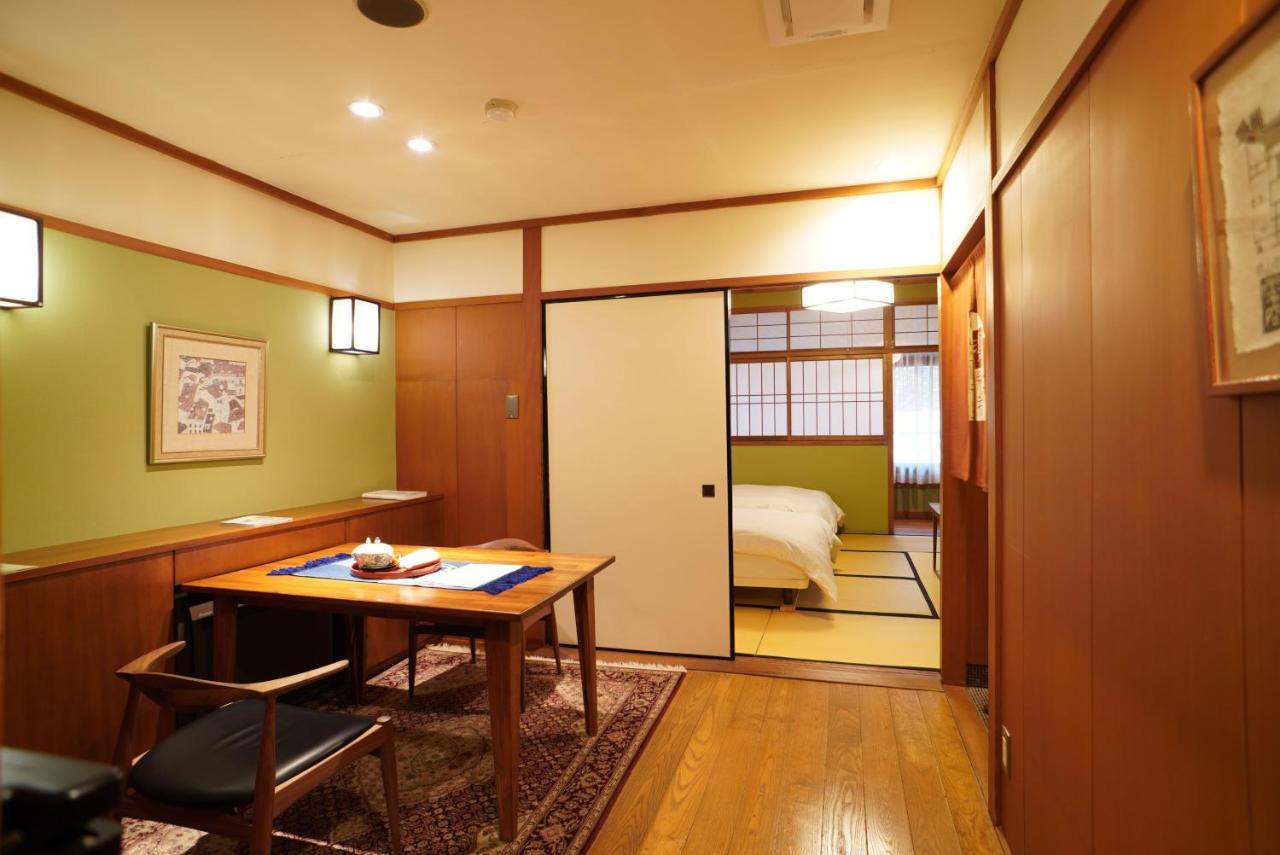 Hotel Arima Onsen Tocen Goshobo à Kōbe Extérieur photo A room at a ryokan