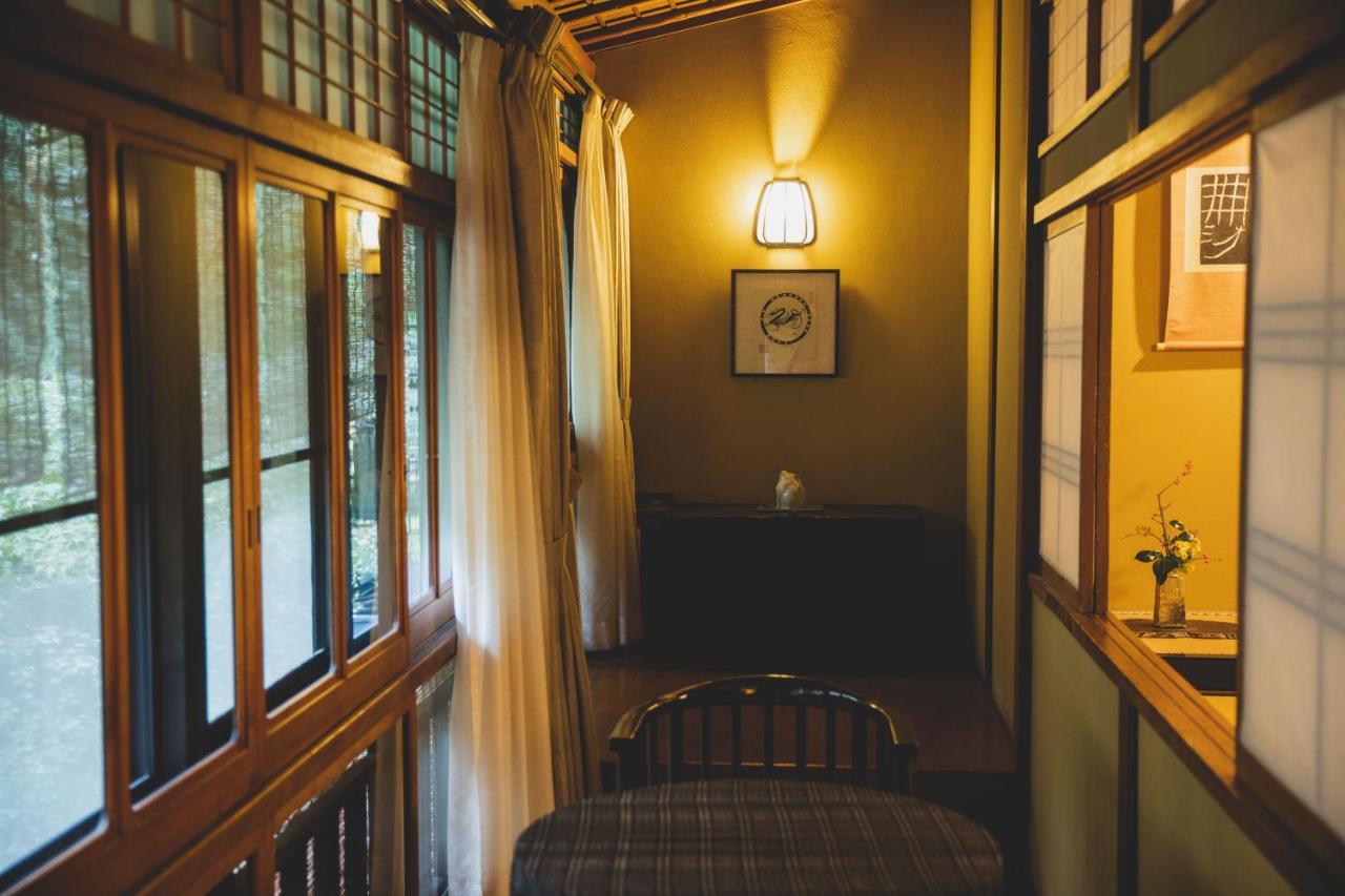 Hotel Arima Onsen Tocen Goshobo à Kōbe Extérieur photo Interior of a ryokan