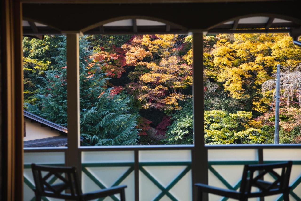Hotel Arima Onsen Tocen Goshobo à Kōbe Extérieur photo Autumn colours at the hotel