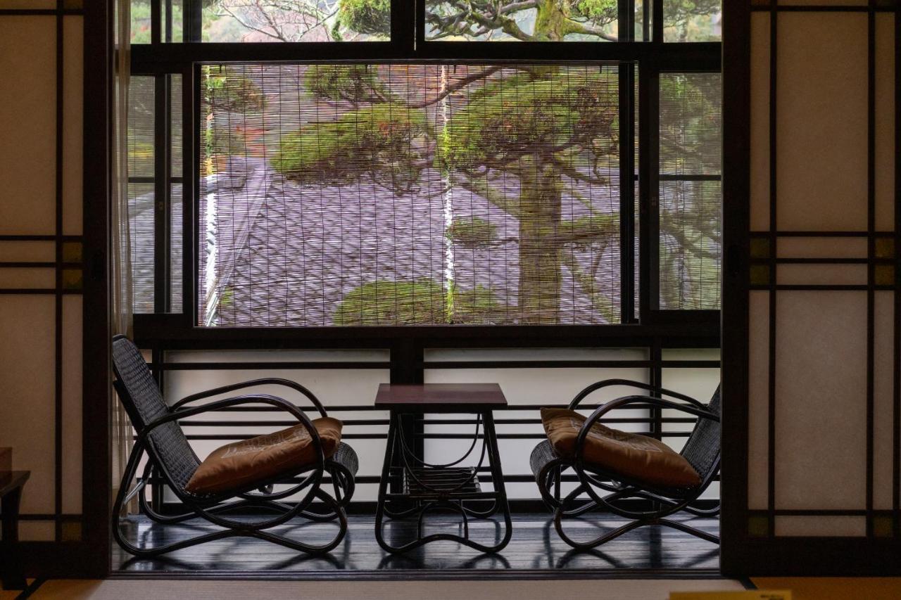 Hotel Arima Onsen Tocen Goshobo à Kōbe Extérieur photo A shōji window