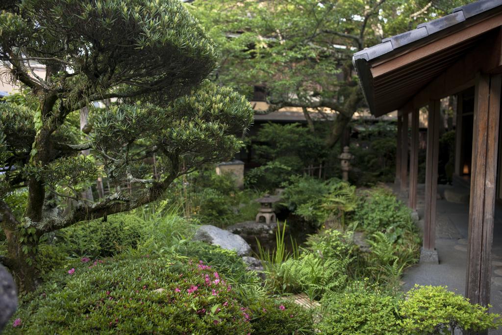 Hotel Arima Onsen Tocen Goshobo à Kōbe Extérieur photo The garden of the house