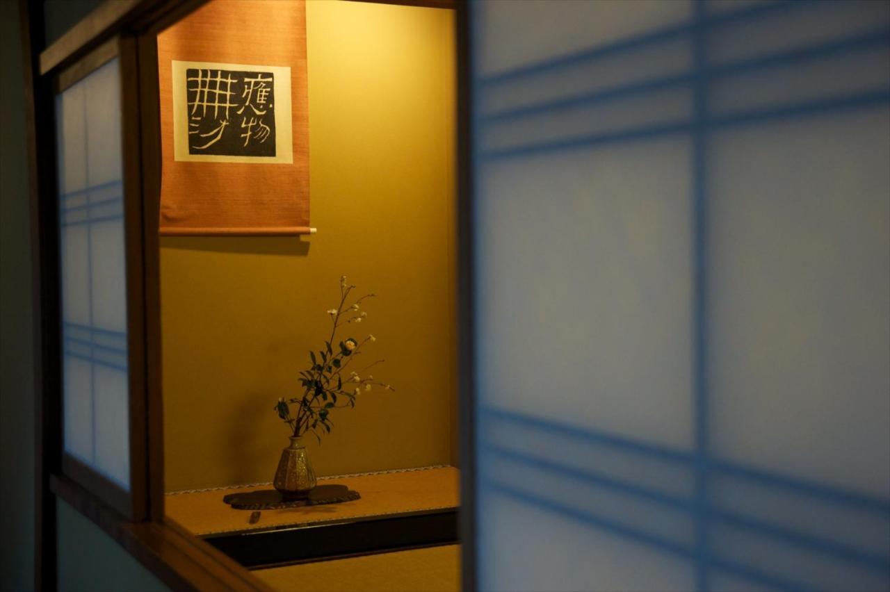 Hotel Arima Onsen Tocen Goshobo à Kōbe Extérieur photo Ikebana
